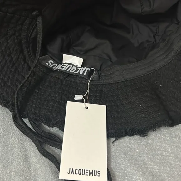 Jacquemus Black Bucket Hat - Picture 2 of 2